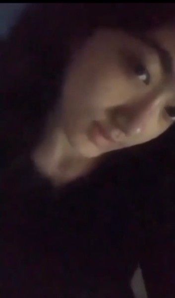 Background nonton video viral Syakirah Tiktoker Viral Pap Omek Tobrut