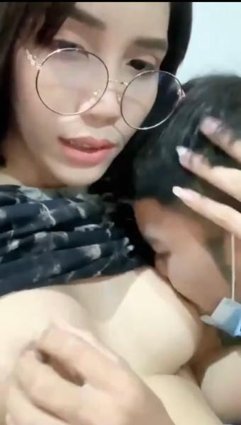 Background nonton video viral Bokep Kaka Ajak Ngewe Adik Viral